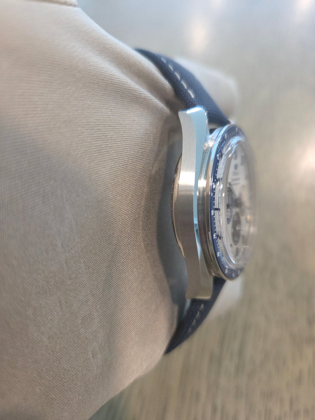 2024 Omega Speedmaster ( Snoopy )